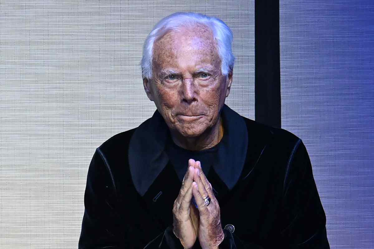 Giorgio Armani in una delle sue ultime sfilate