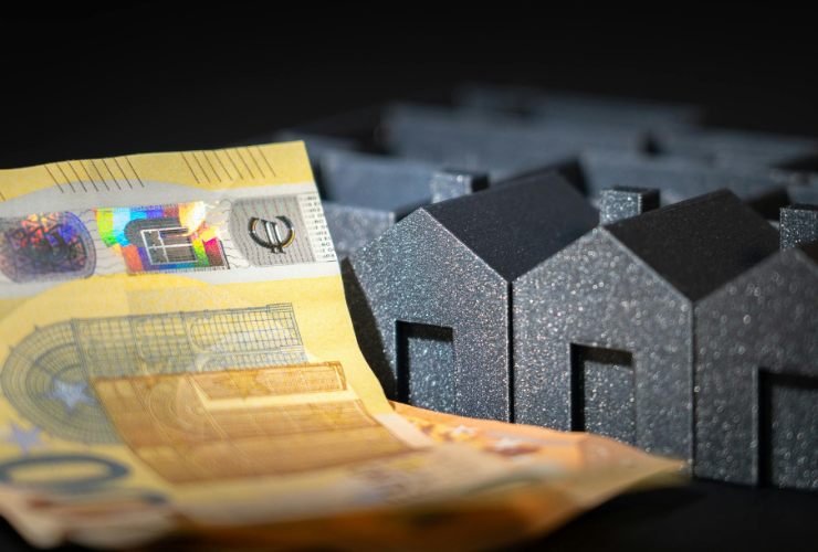 euro e casette in miniatura