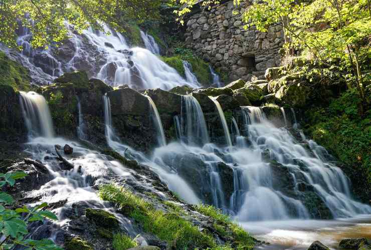 paesaggio con cascate
