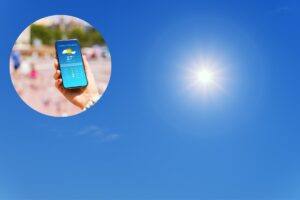 sole e telefono con meteo
