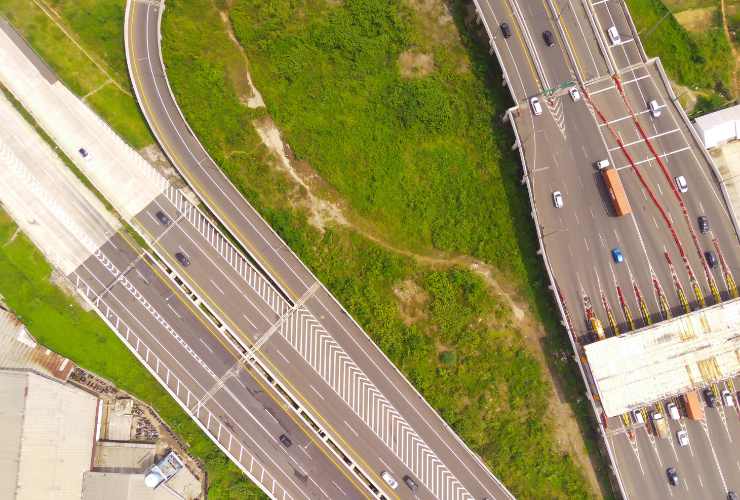 autostrada vista dall'alto 