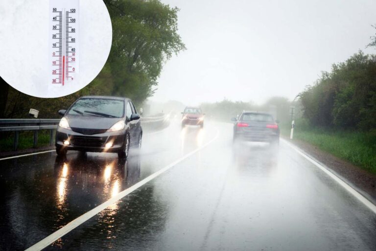 macchine in strada sotto pioggia, termometro