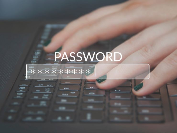 persona che mette password su pc